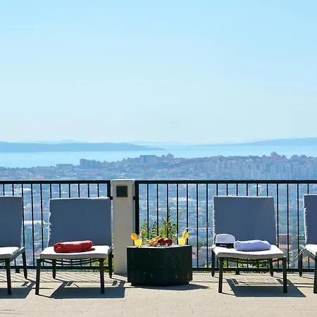Anteana With View And Pool Of 60m2 Casa vacanze Solin