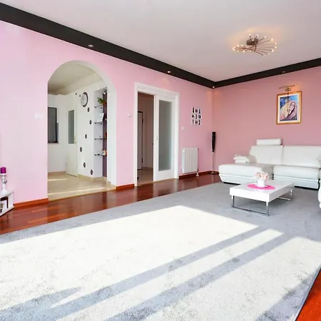 Casa vacanze Anteana With View And Pool Of 60m2 Solin