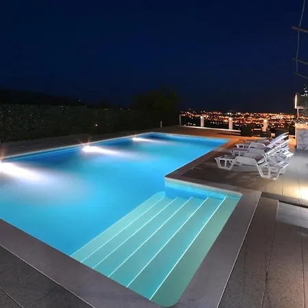 Anteana With View And Pool Of 60m2 *
